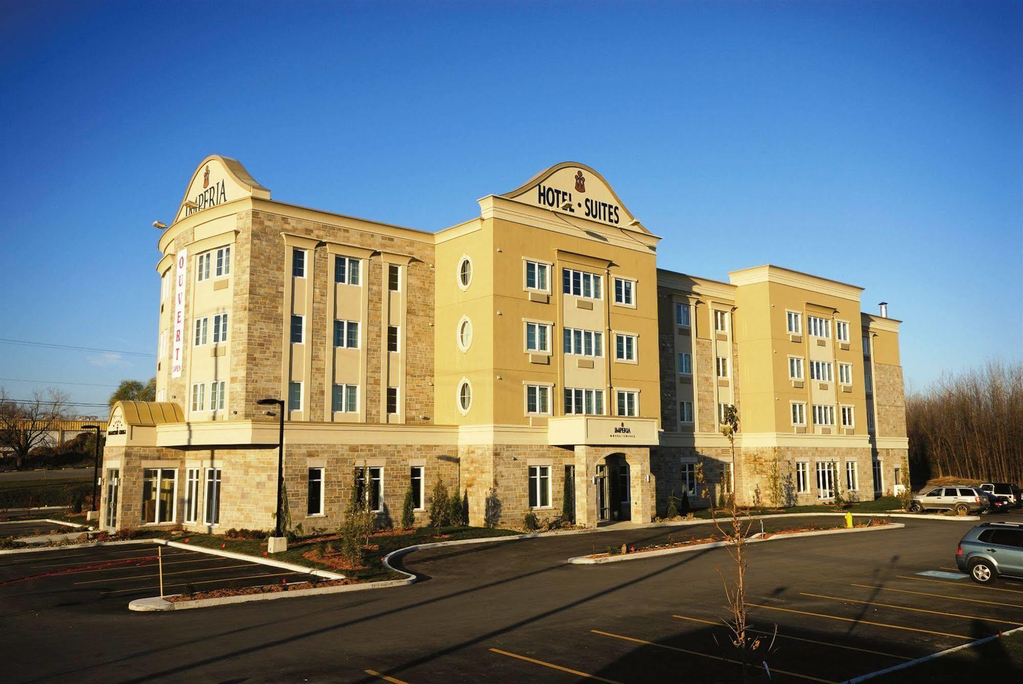 Imperia Hotel & Suites Сент-Юсташ Екстериор снимка
