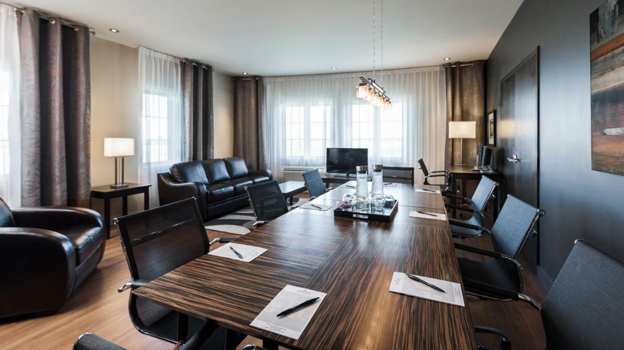 Imperia Hotel & Suites Сент-Юсташ Екстериор снимка