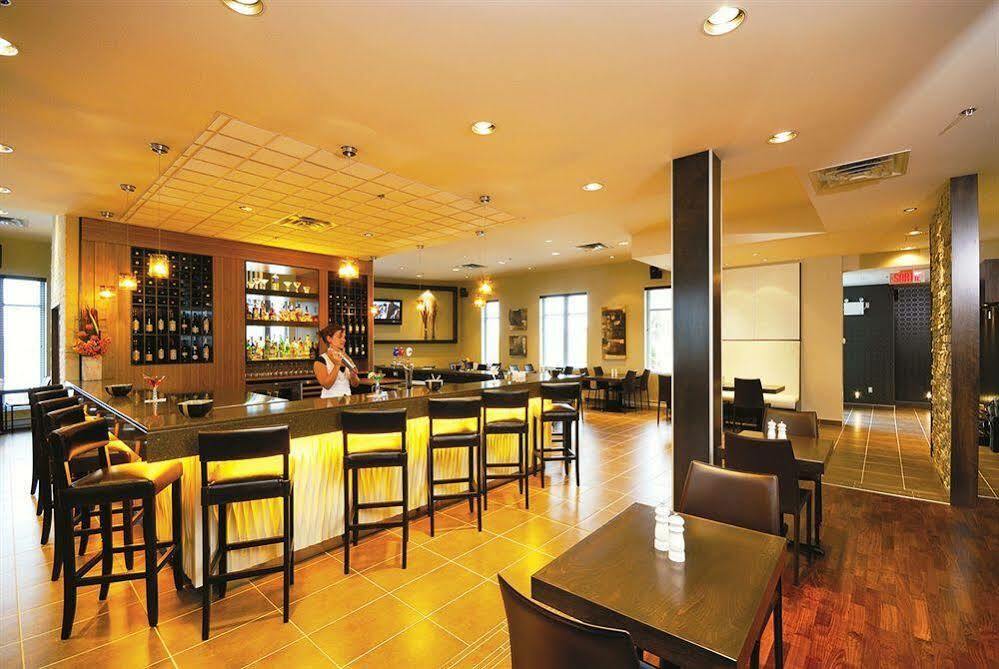 Imperia Hotel & Suites Сент-Юсташ Екстериор снимка