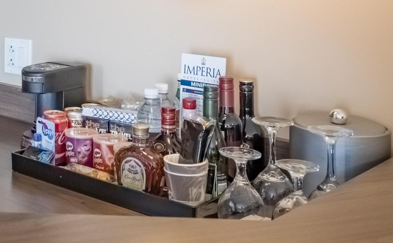 Imperia Hotel & Suites Сент-Юсташ Екстериор снимка
